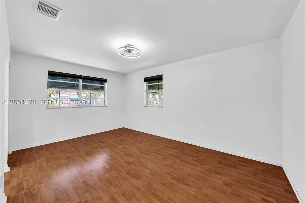 FLAMINGO GARDENS PHASE FO - Residential Lease