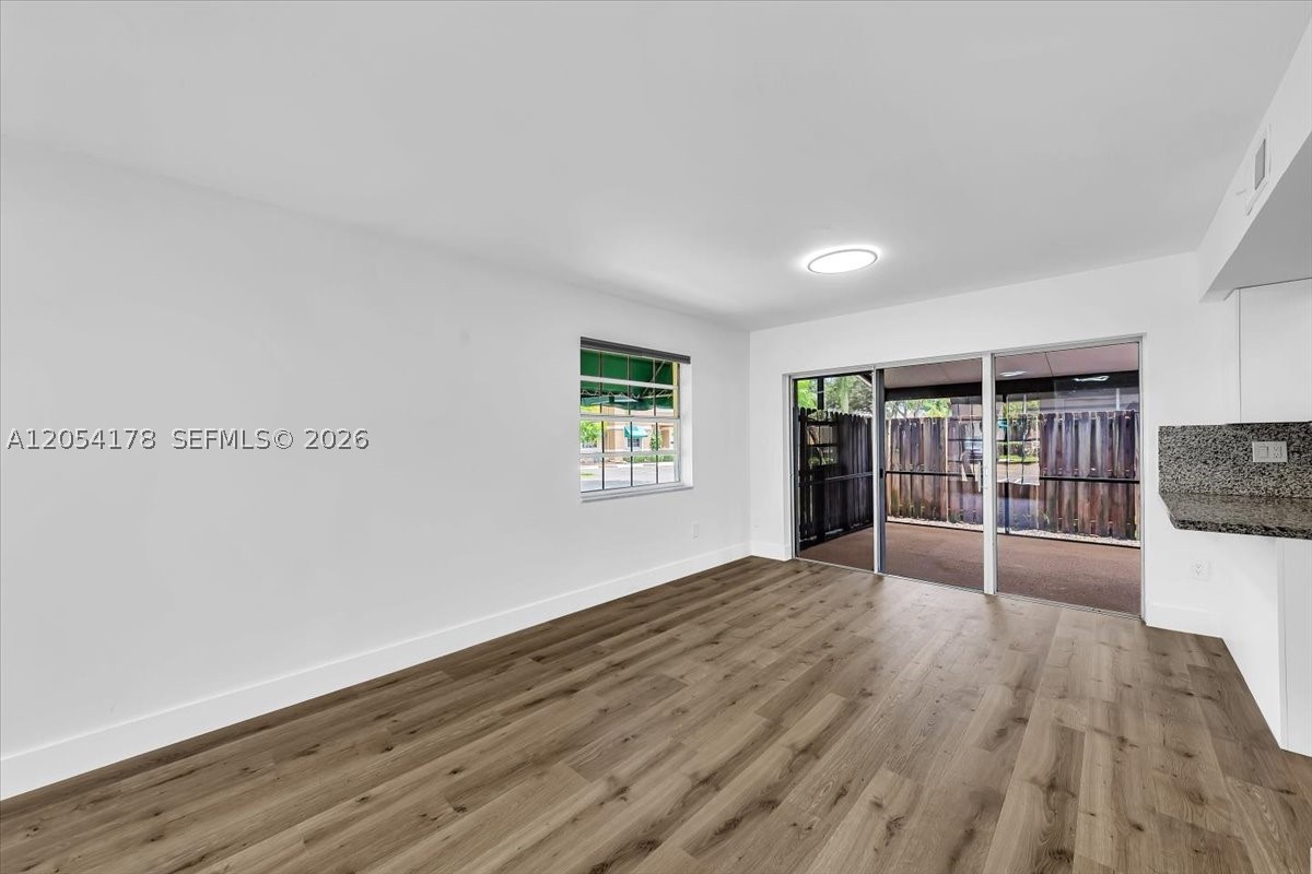 FLAMINGO GARDENS PHASE FO - Residential Lease