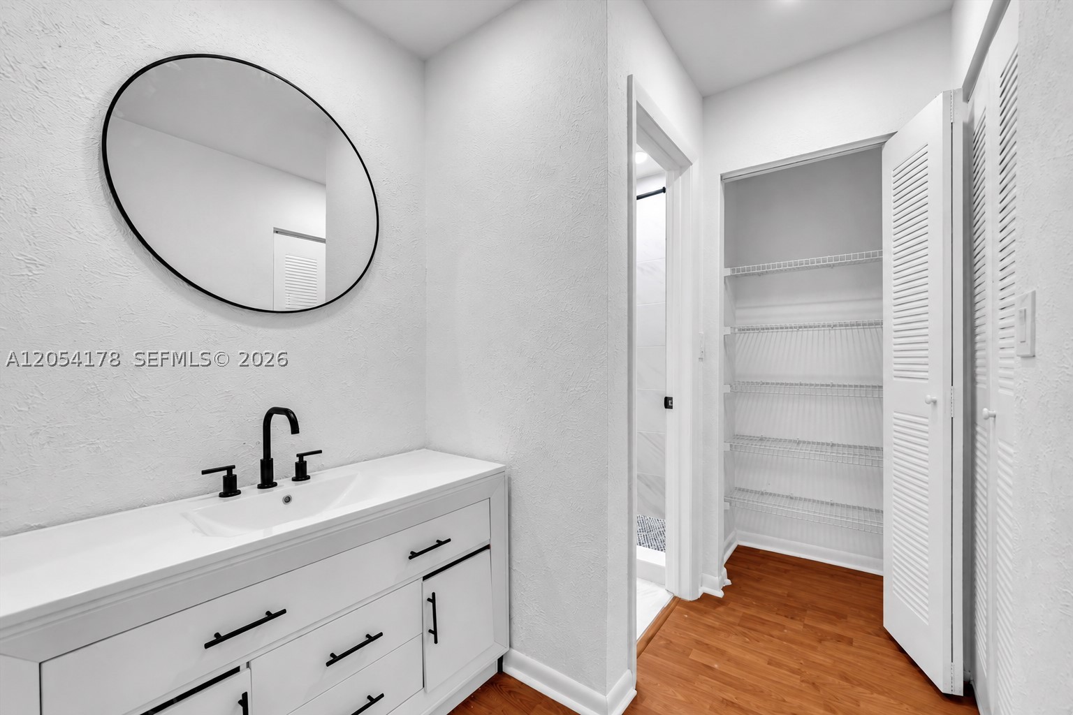 FLAMINGO GARDENS PHASE FO - Residential Lease
