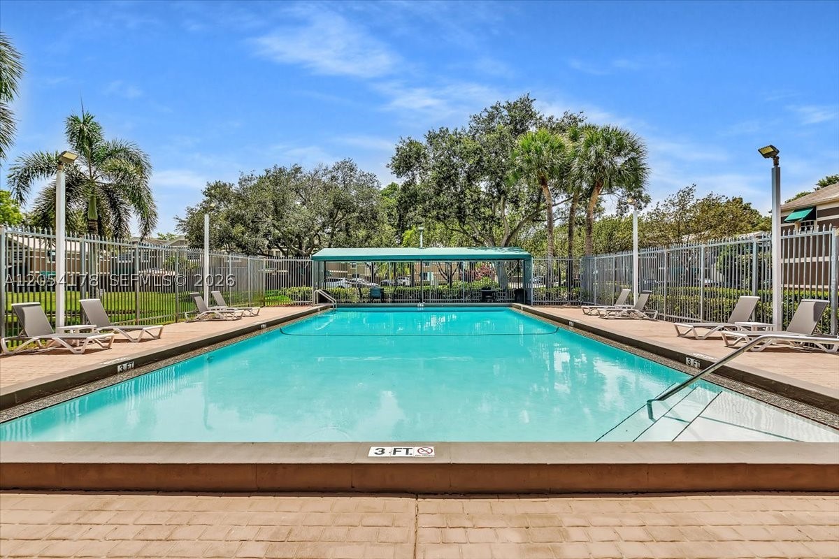 FLAMINGO GARDENS PHASE FO - Residential Lease