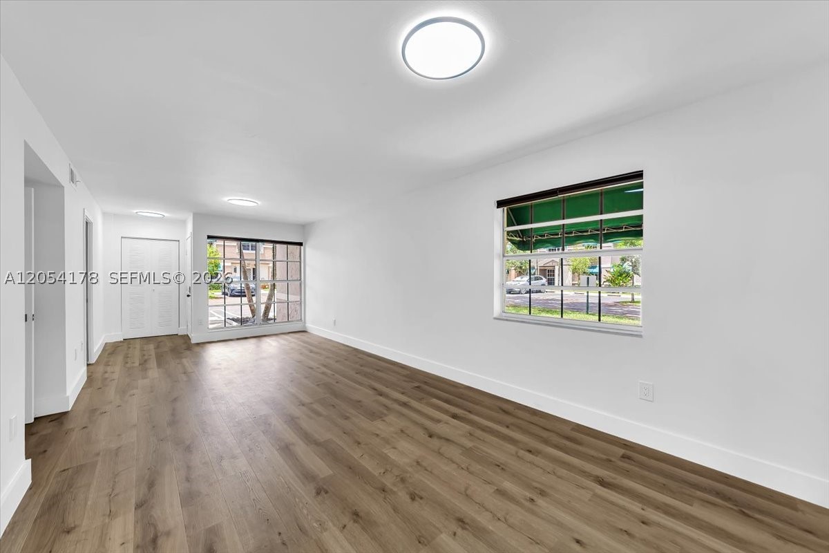 FLAMINGO GARDENS PHASE FO - Residential Lease