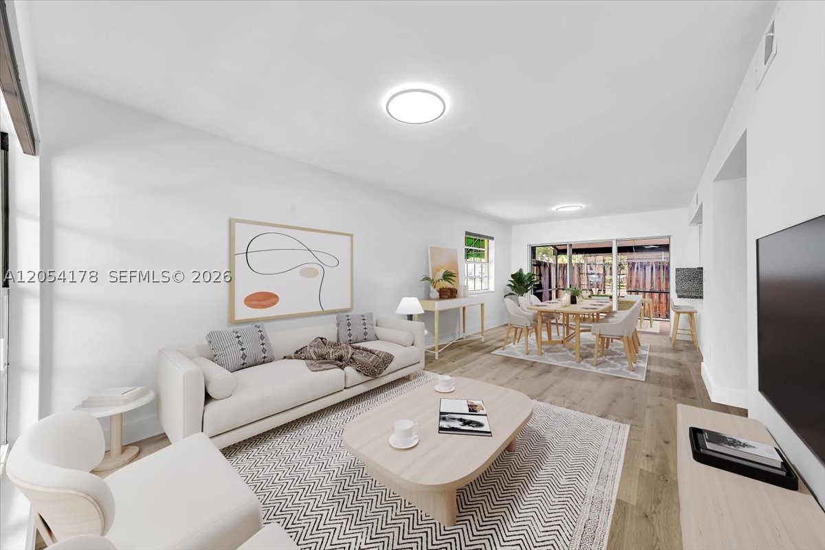 FLAMINGO GARDENS PHASE FO - Residential Lease