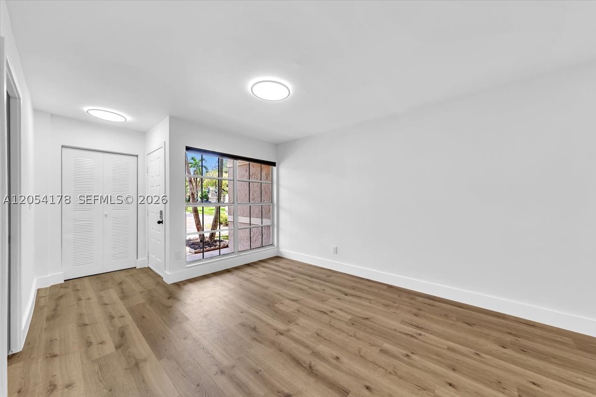 FLAMINGO GARDENS PHASE FO - Residential Lease