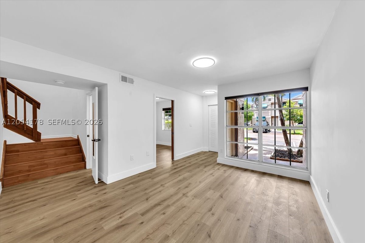 FLAMINGO GARDENS PHASE FO - Residential Lease