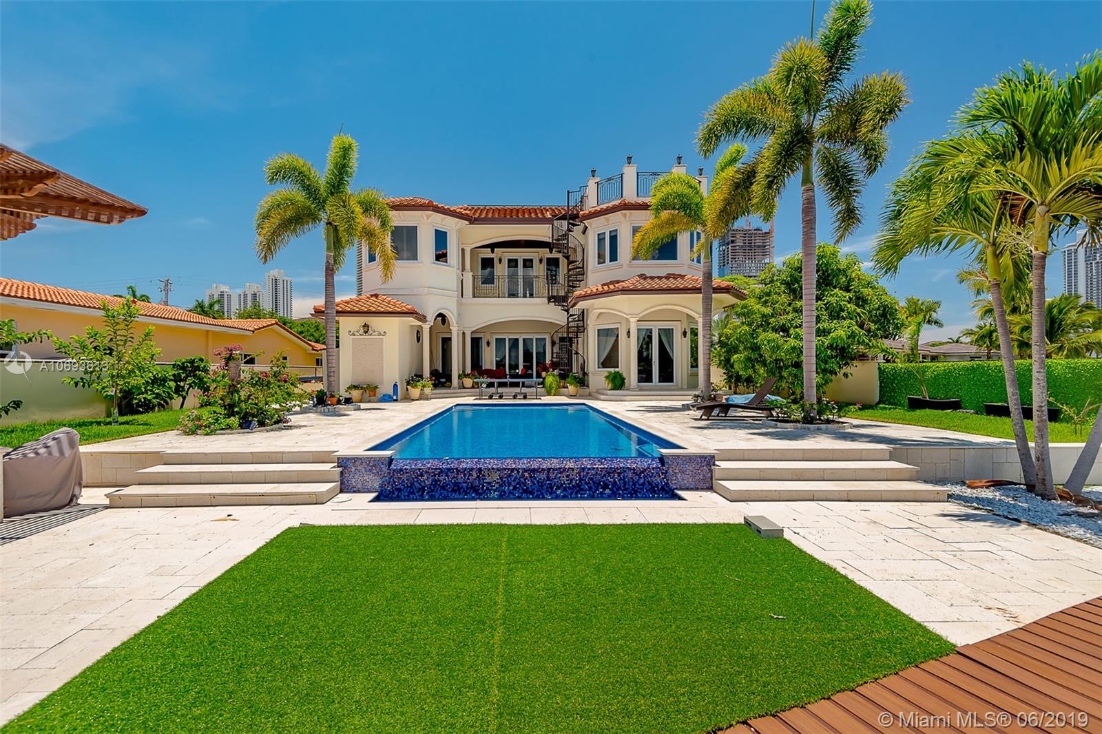 GOLDEN SHORES - Residential