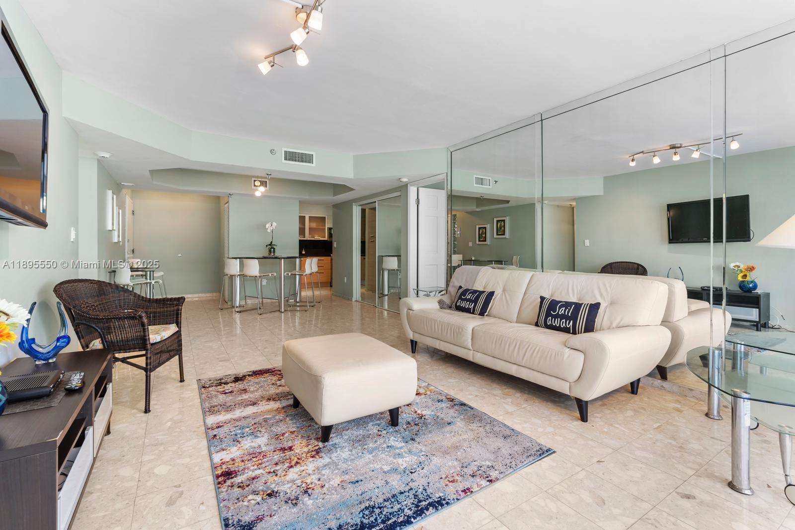 MARBELLA CONDO - Residential