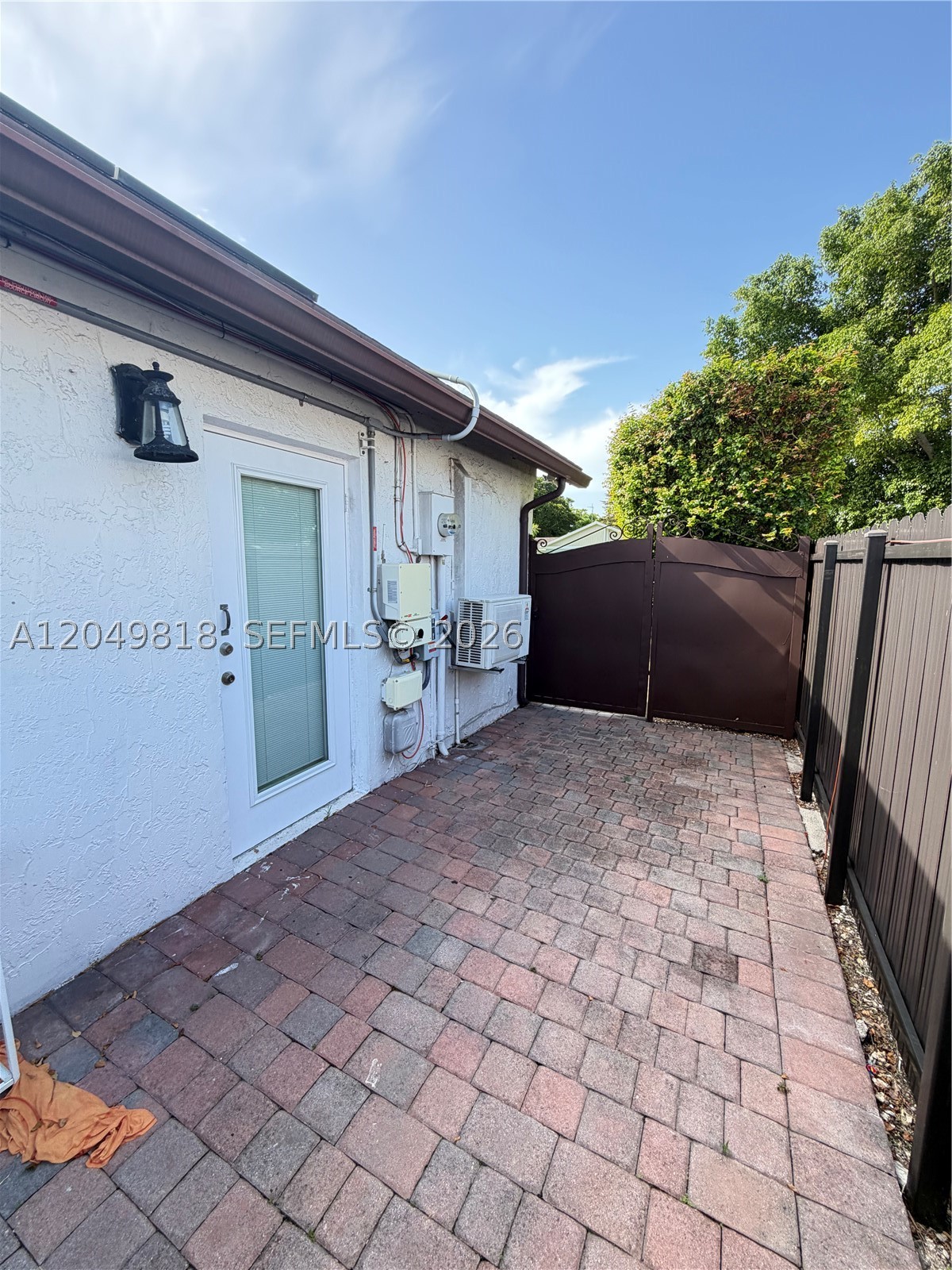 R J KATZ SUB - Residential Lease