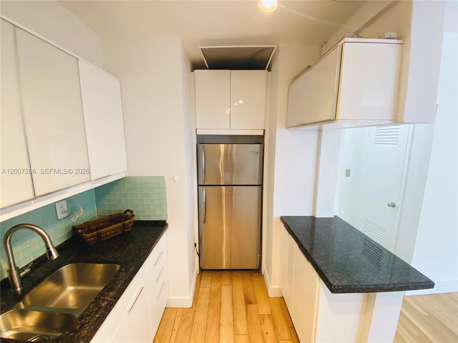 BAY DRIVE CONDO - Residential