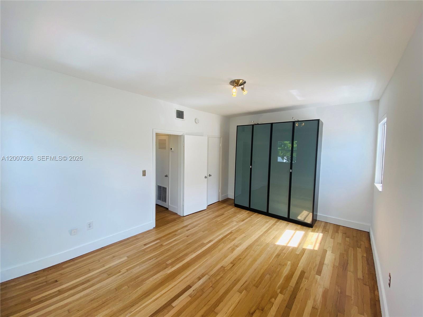 BAY DRIVE CONDO - Residential