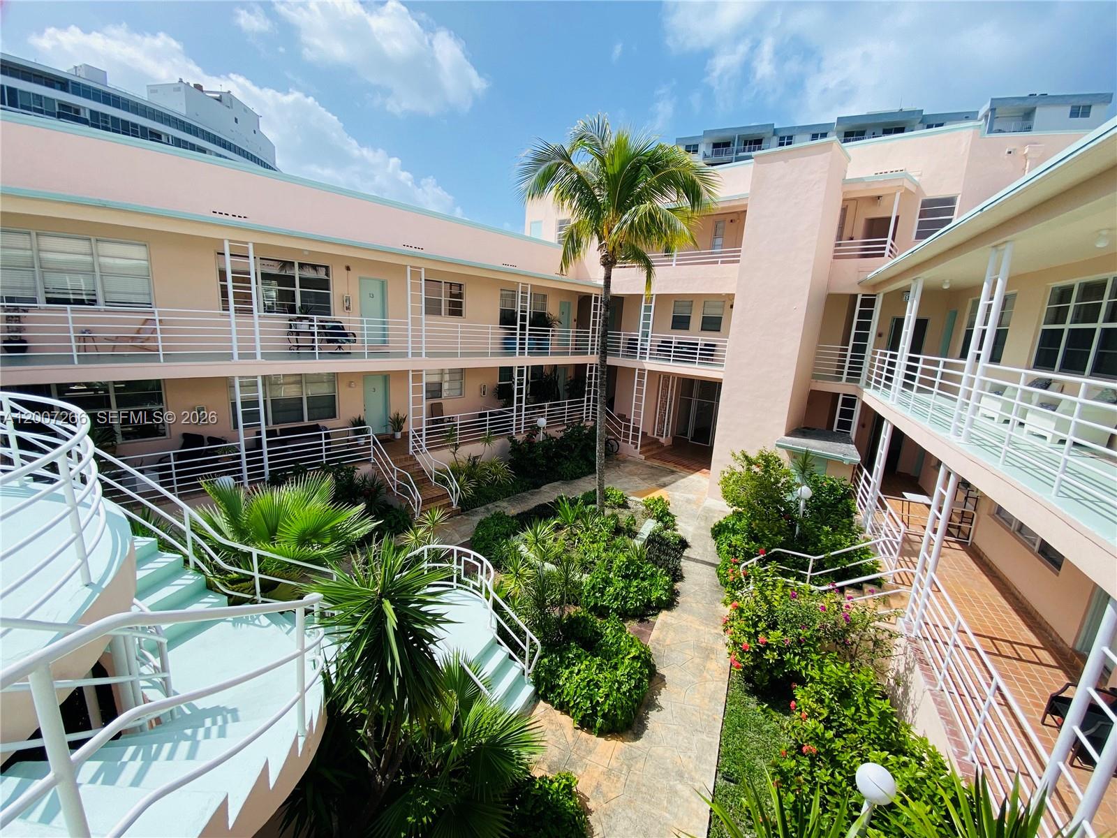 BAY DRIVE CONDO - Residential