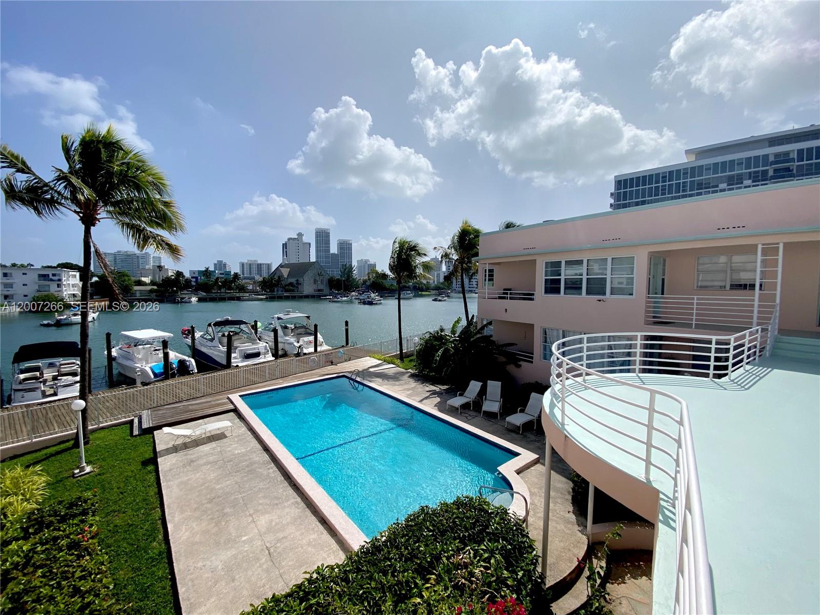 BAY DRIVE CONDO - Residential