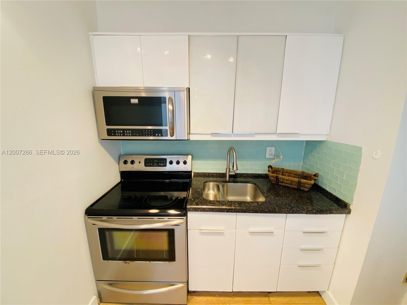 BAY DRIVE CONDO - Residential