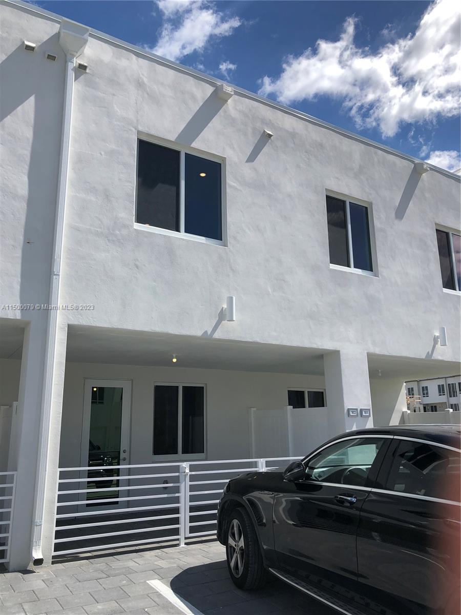 LANDMARK AT DORAL CONDO N - Residential