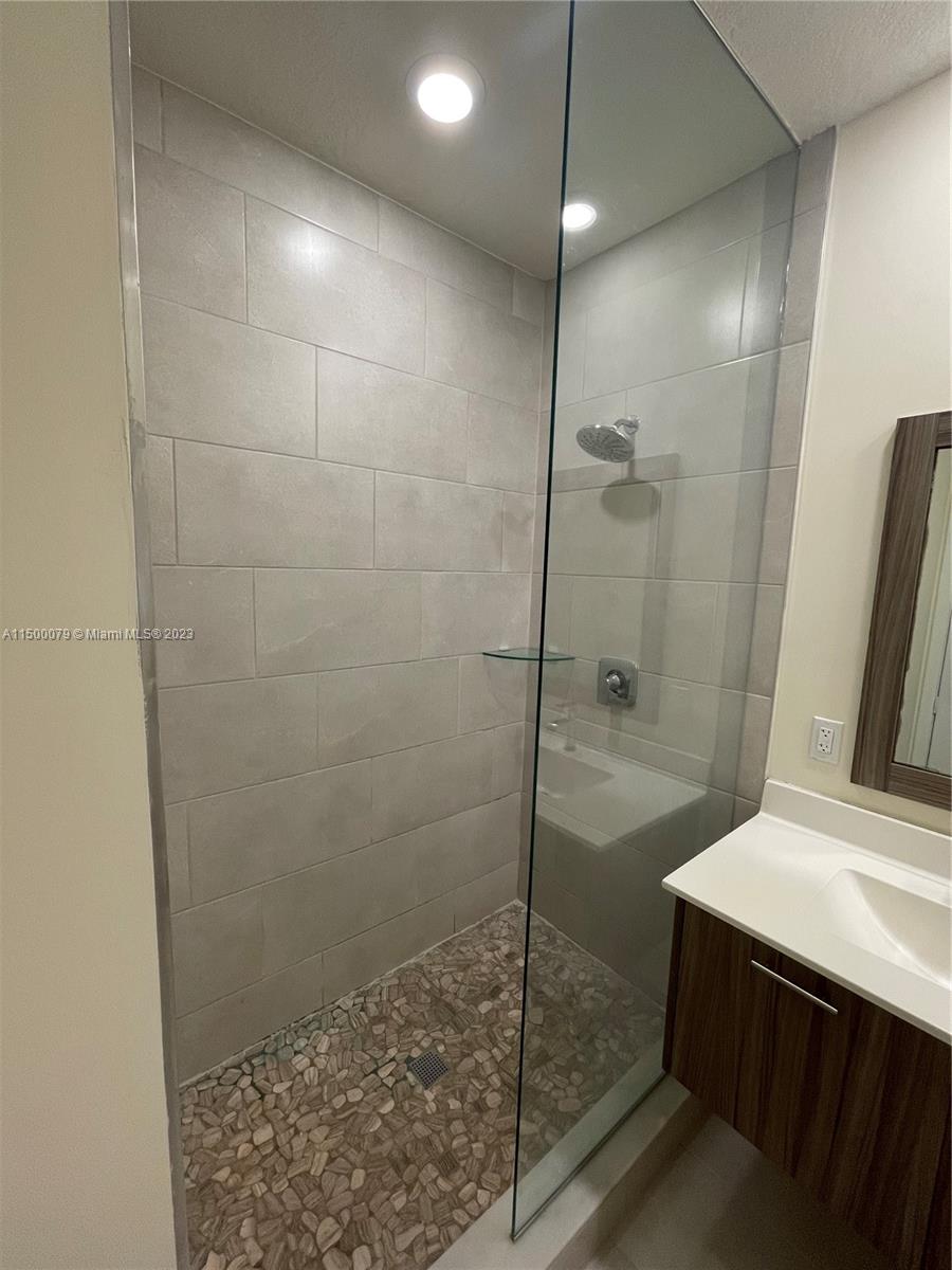 LANDMARK AT DORAL CONDO N - Residential