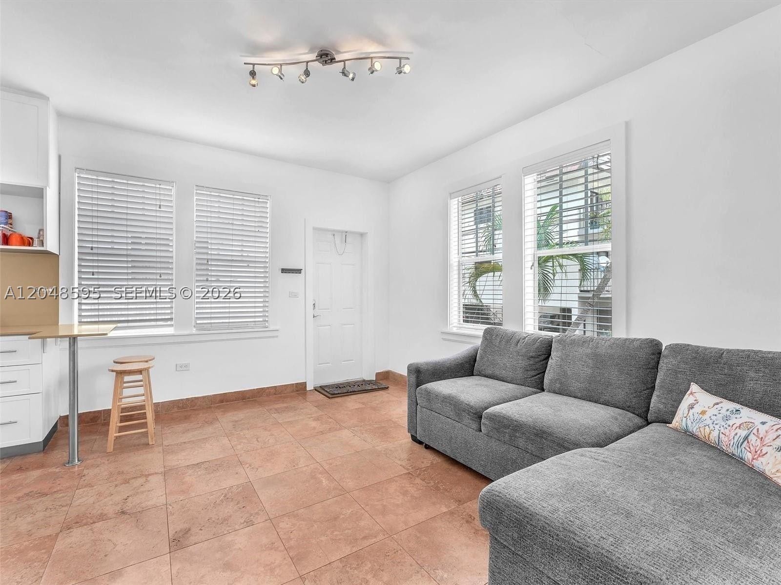 OCEAN BEACH ADDN NO 3 - Residential Lease