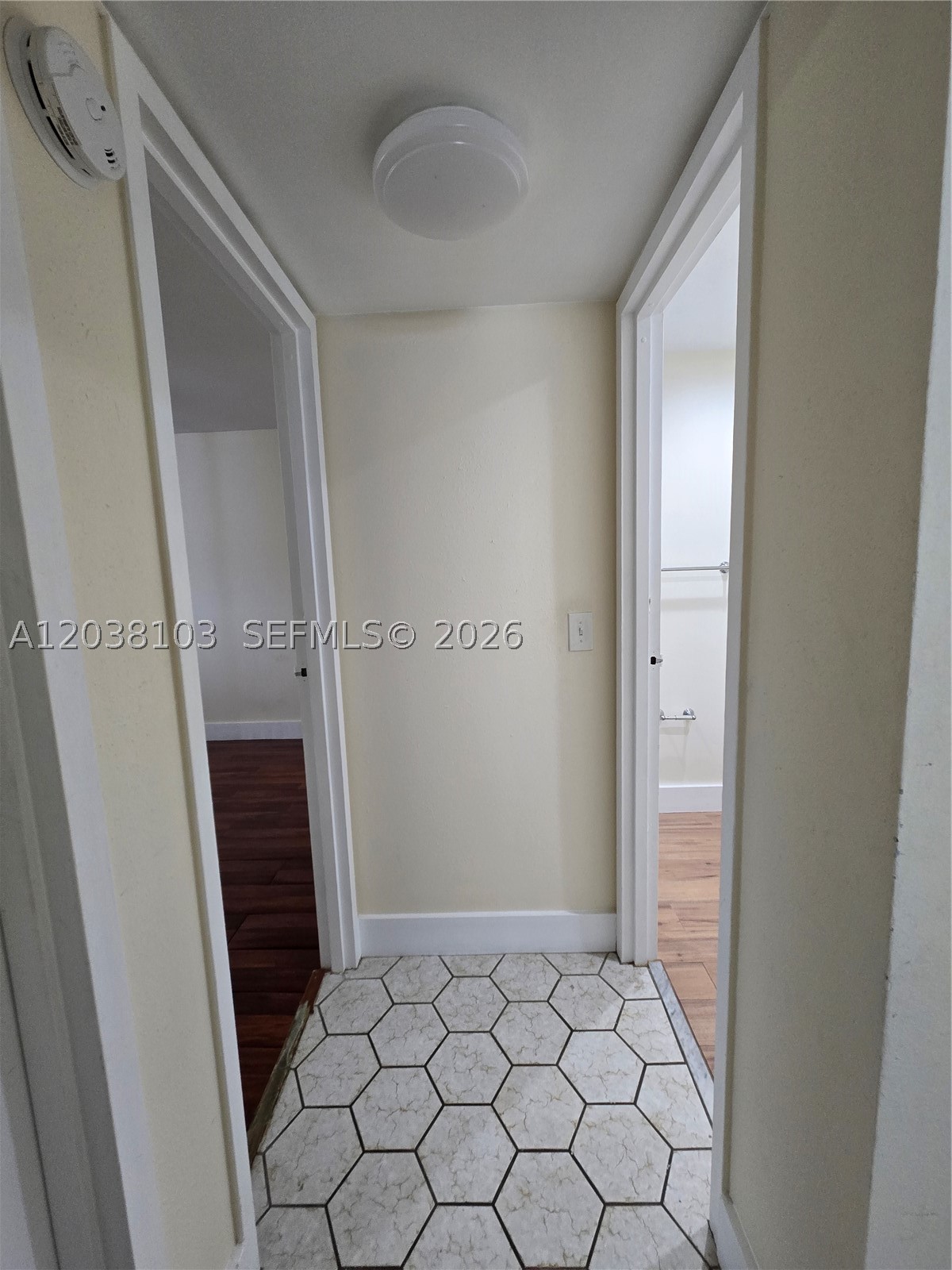 KINGS POINT SAXONY CONDOS - Residential
