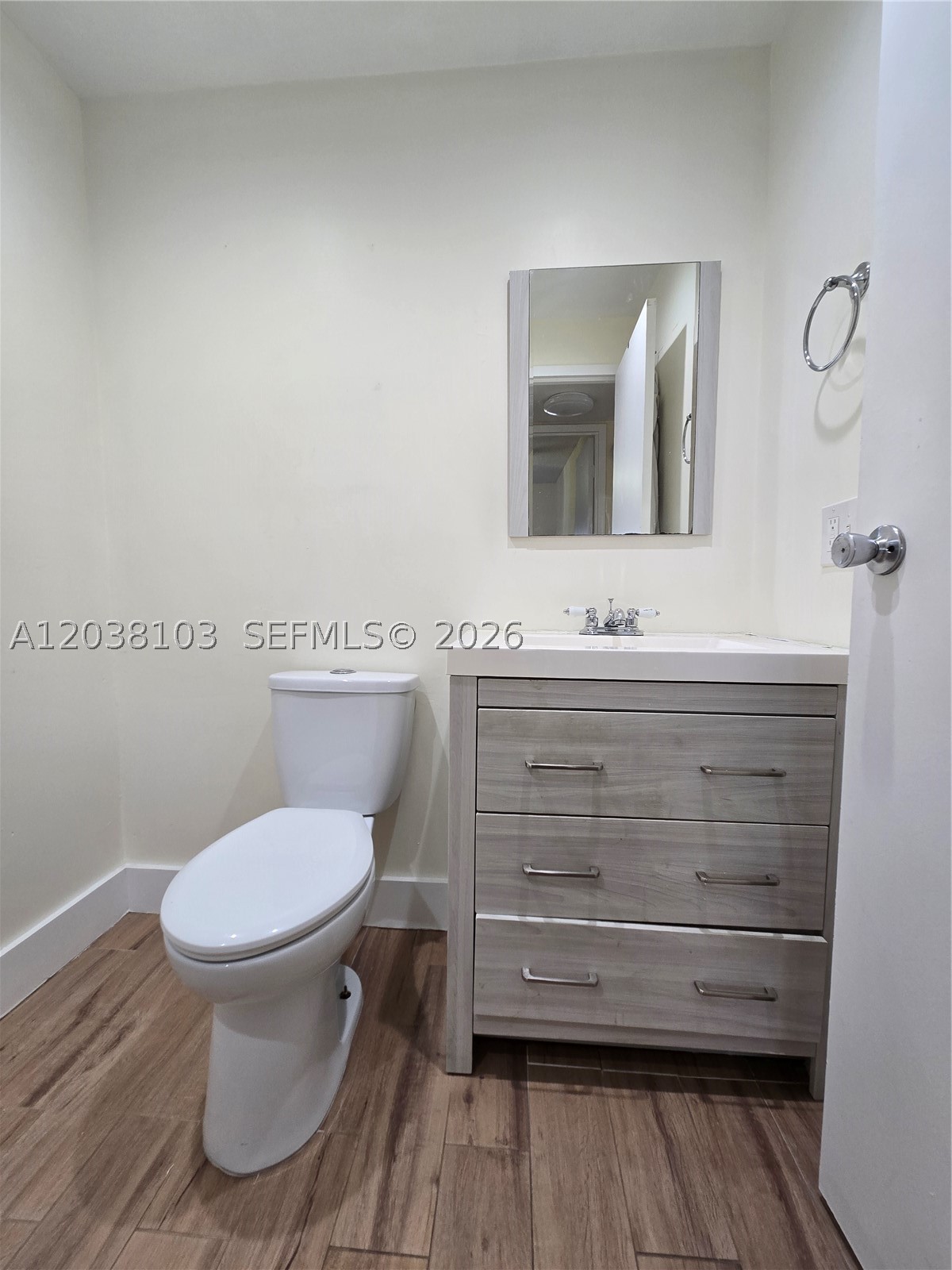 KINGS POINT SAXONY CONDOS - Residential