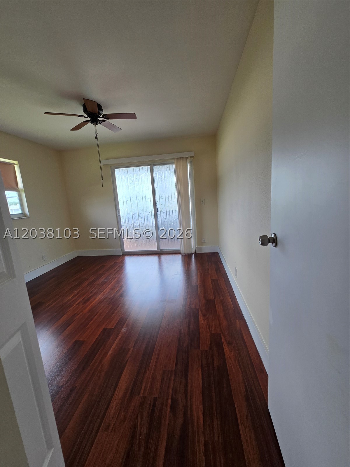 KINGS POINT SAXONY CONDOS - Residential
