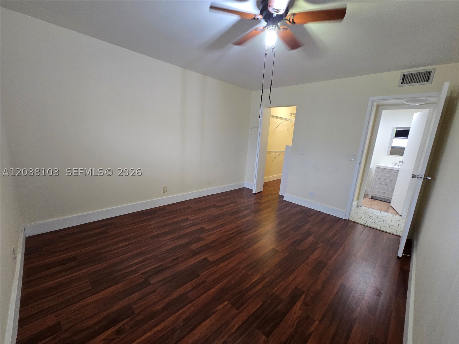 KINGS POINT SAXONY CONDOS - Residential
