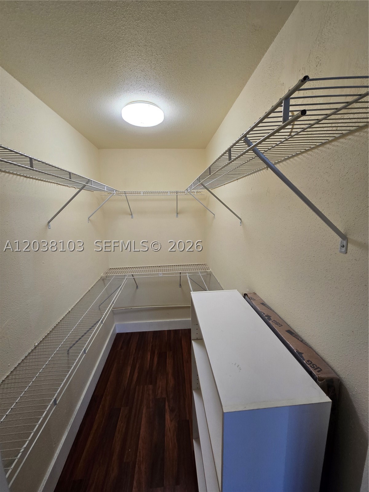 KINGS POINT SAXONY CONDOS - Residential