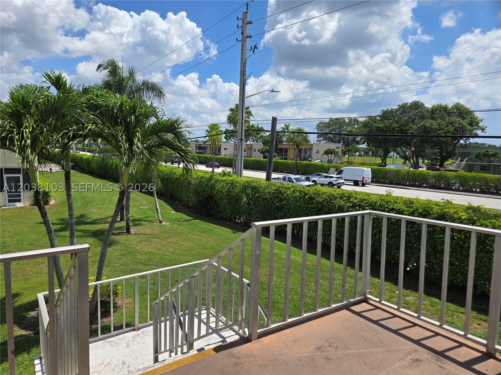 KINGS POINT SAXONY CONDOS - Residential