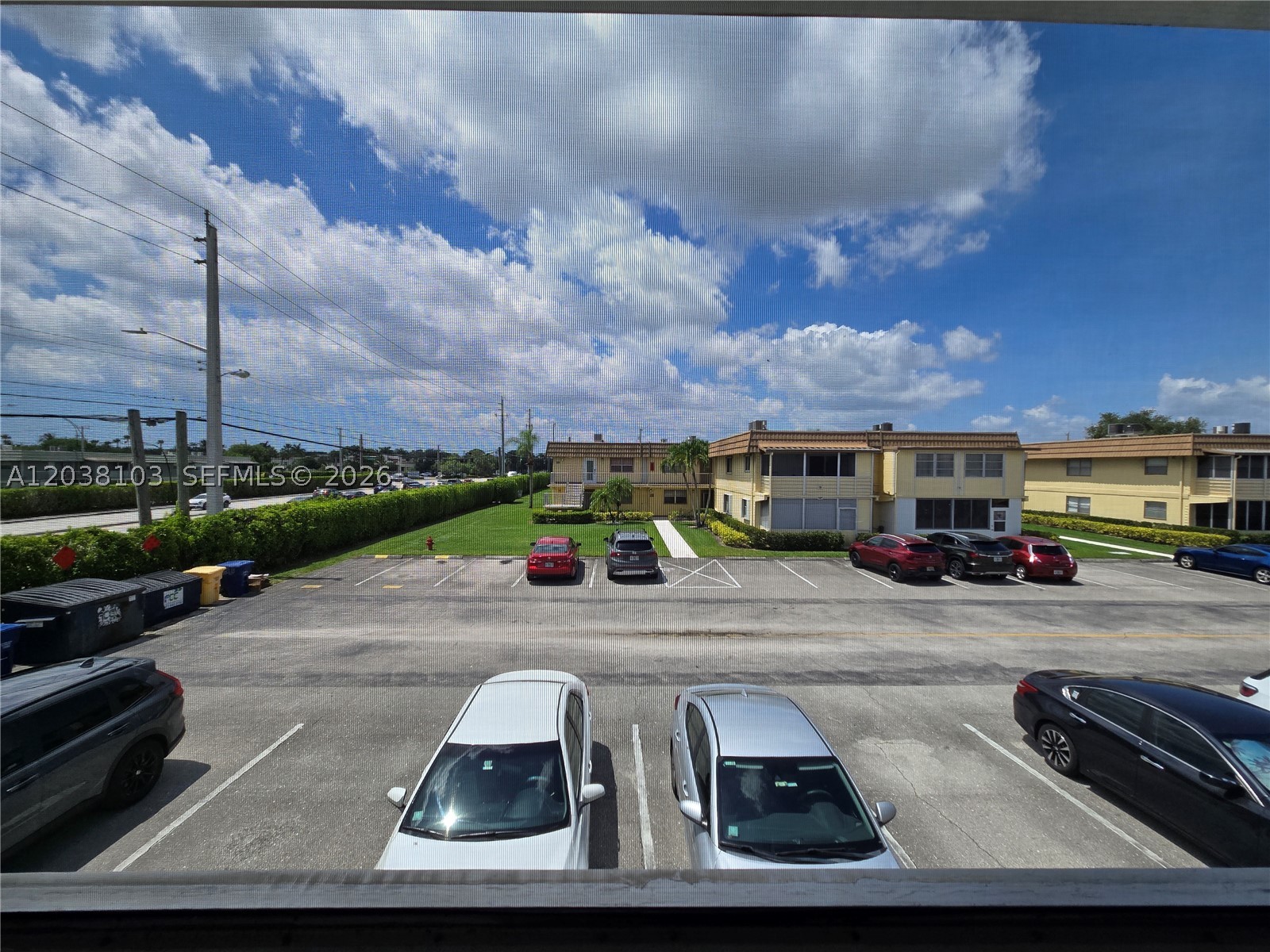 KINGS POINT SAXONY CONDOS - Residential