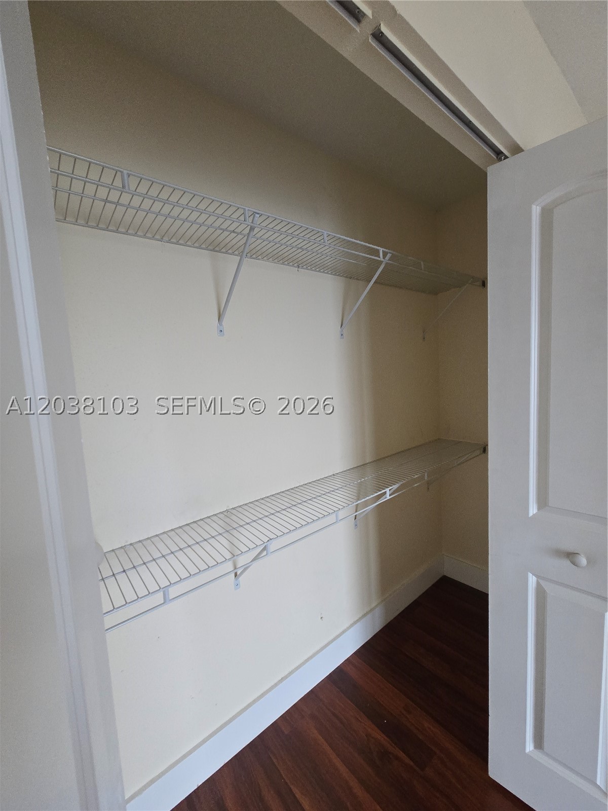 KINGS POINT SAXONY CONDOS - Residential