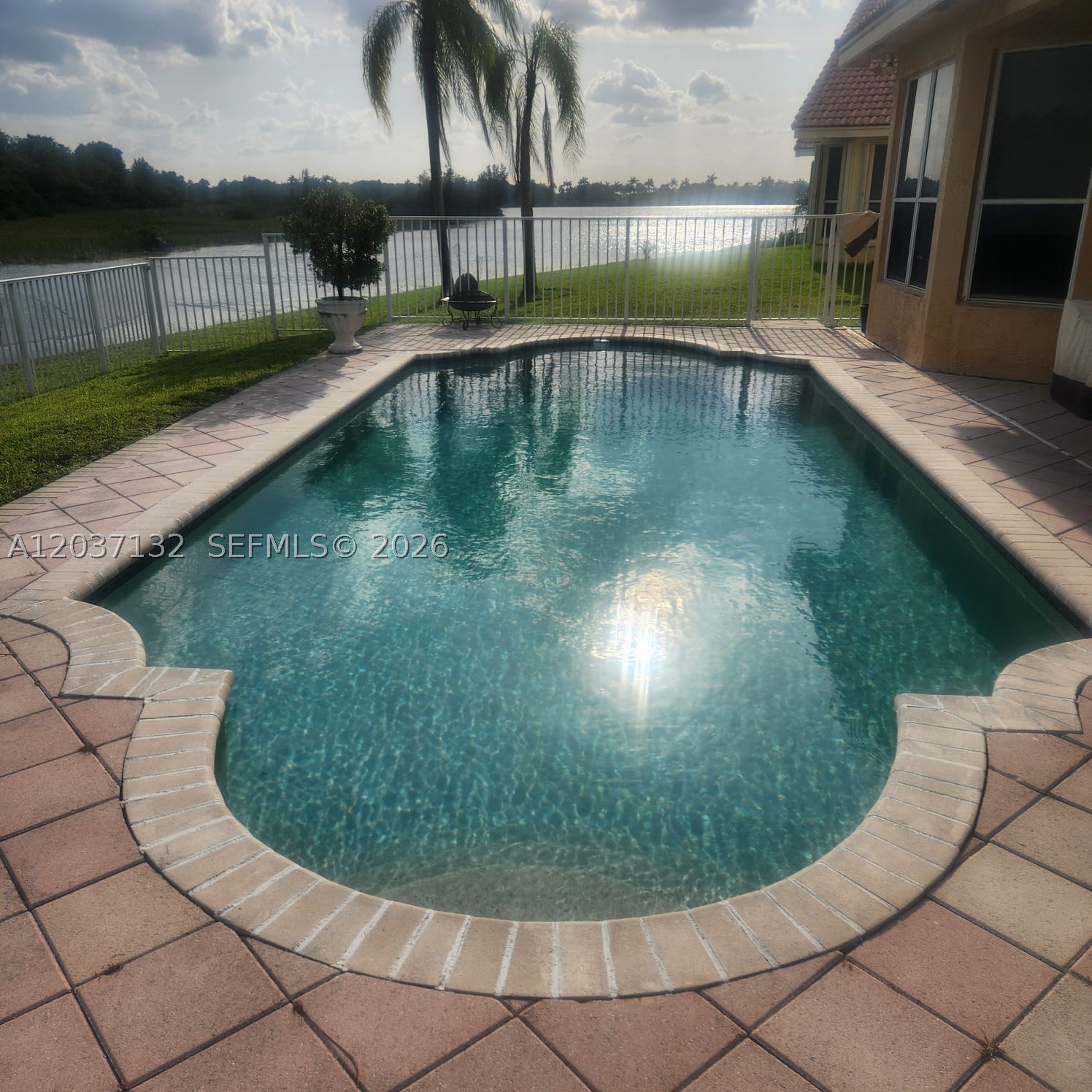SILVER LAKES PHASE III RE - Residential Lease