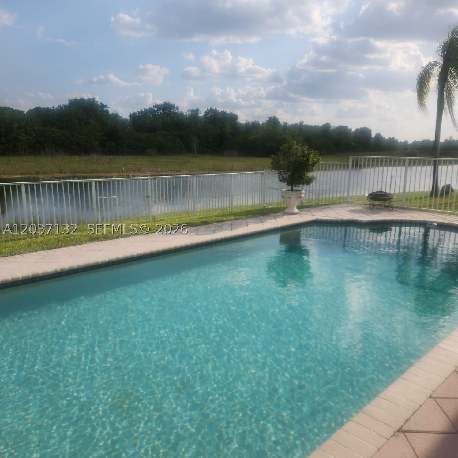 SILVER LAKES PHASE III RE - Residential Lease