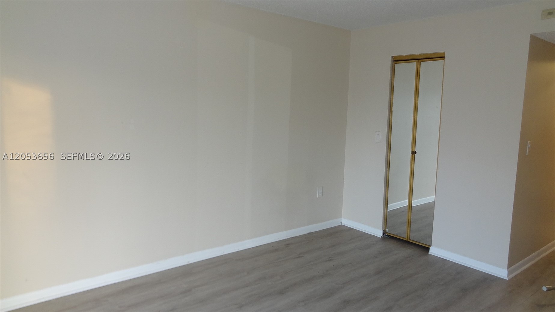 SUNSHORES CONDO - Residential