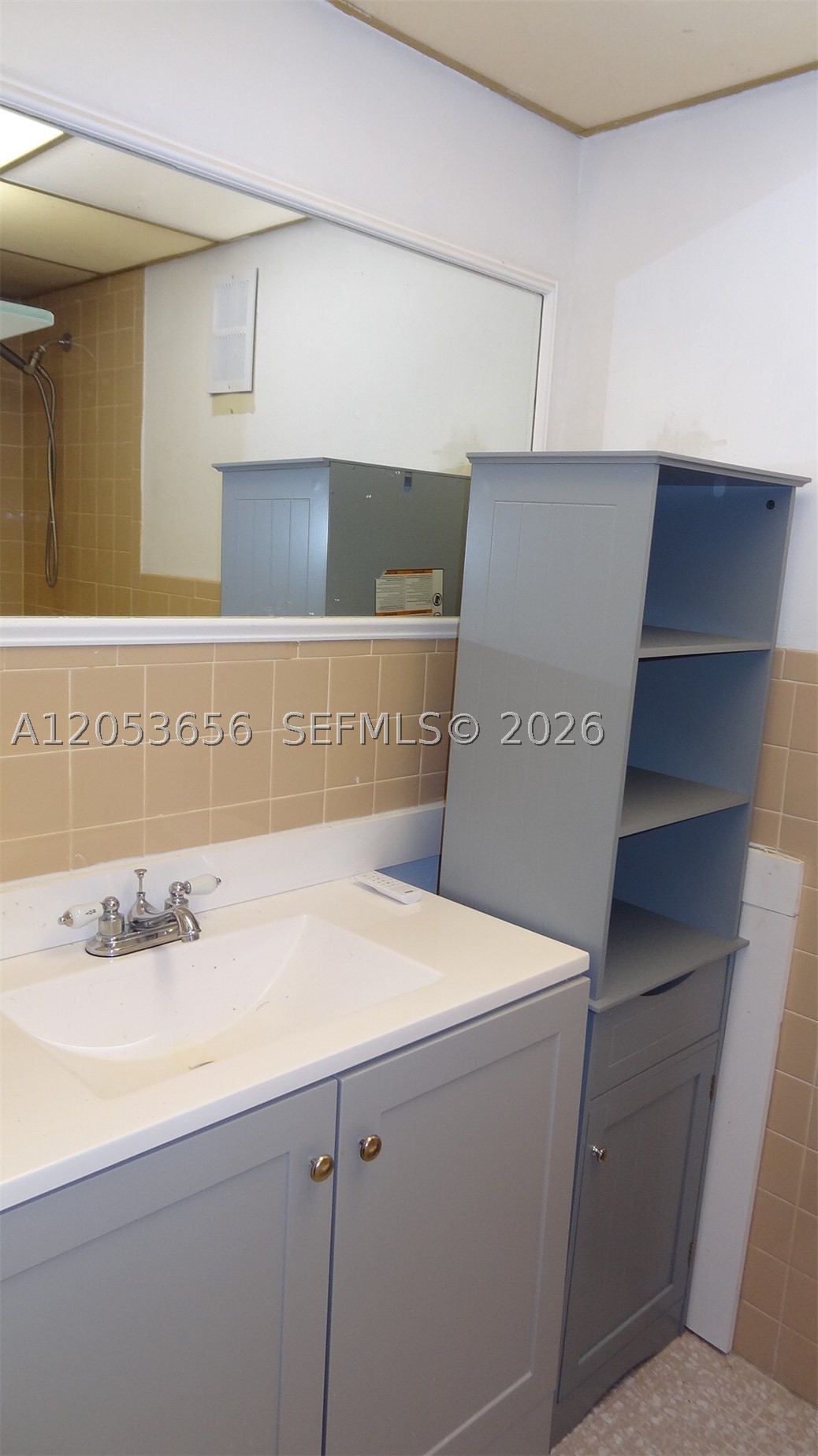 SUNSHORES CONDO - Residential