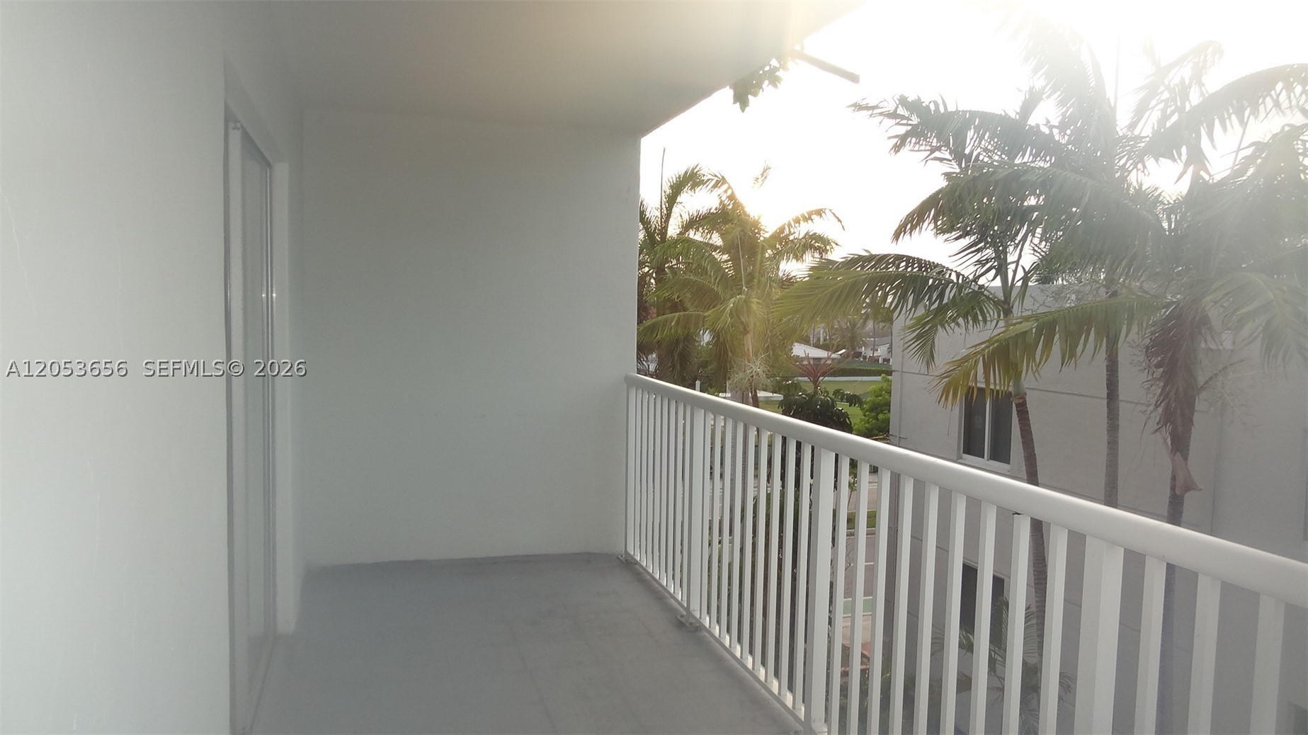 SUNSHORES CONDO - Residential