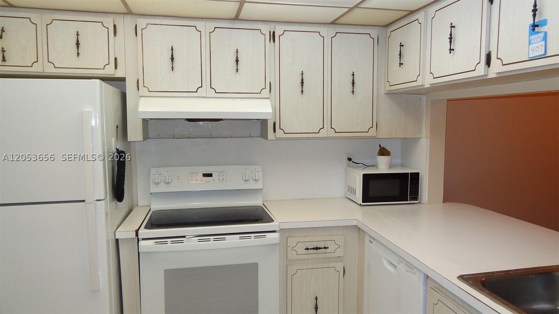 SUNSHORES CONDO - Residential
