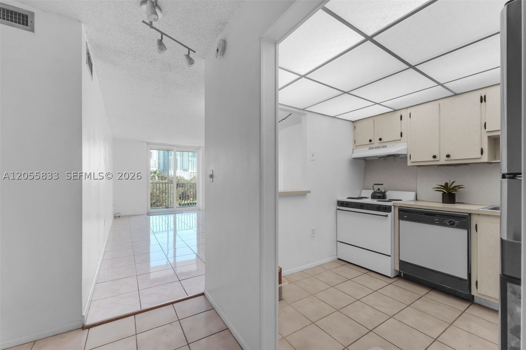 WOODSIDE APTS CONDO - Residential