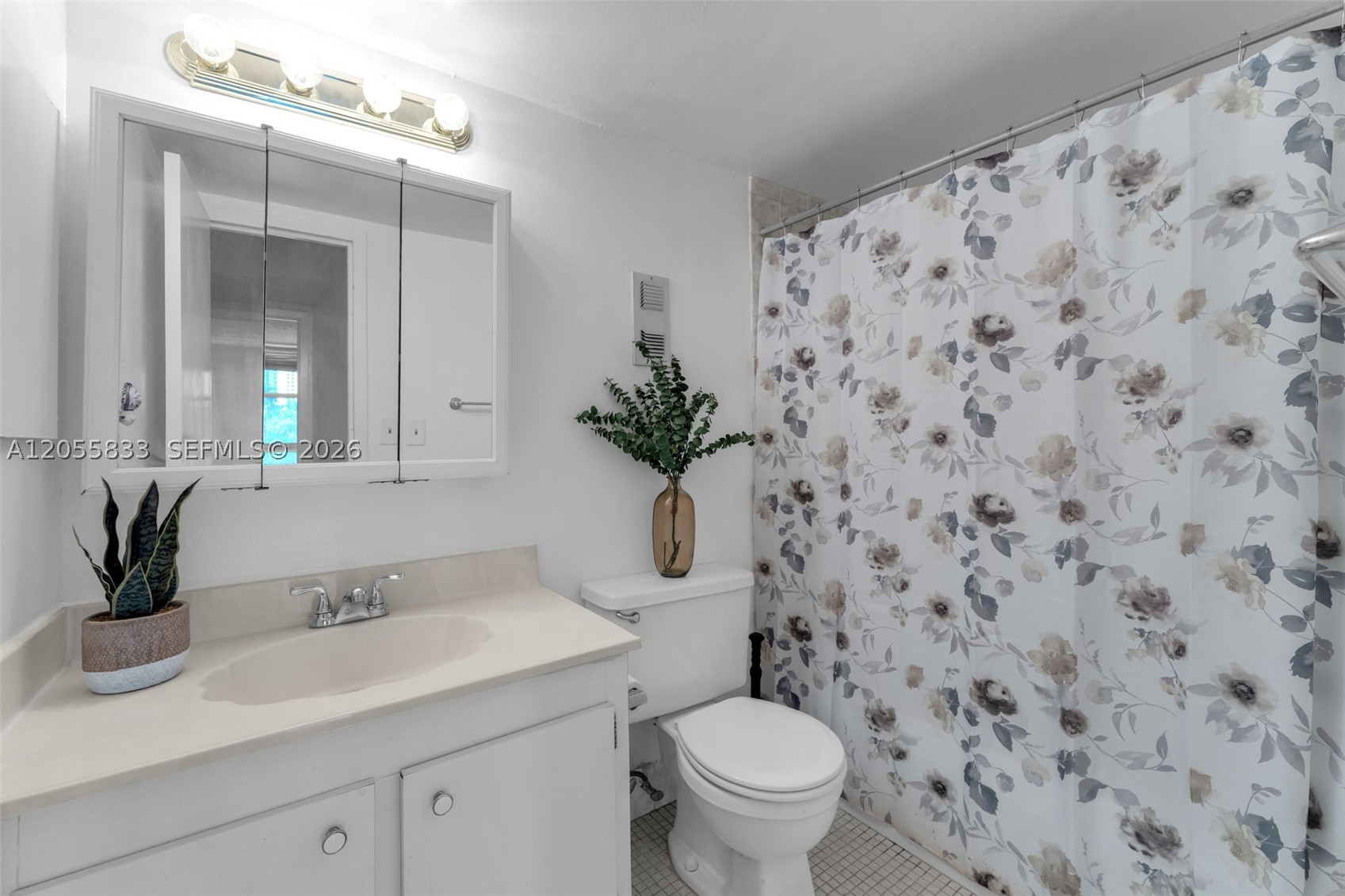 WOODSIDE APTS CONDO - Residential