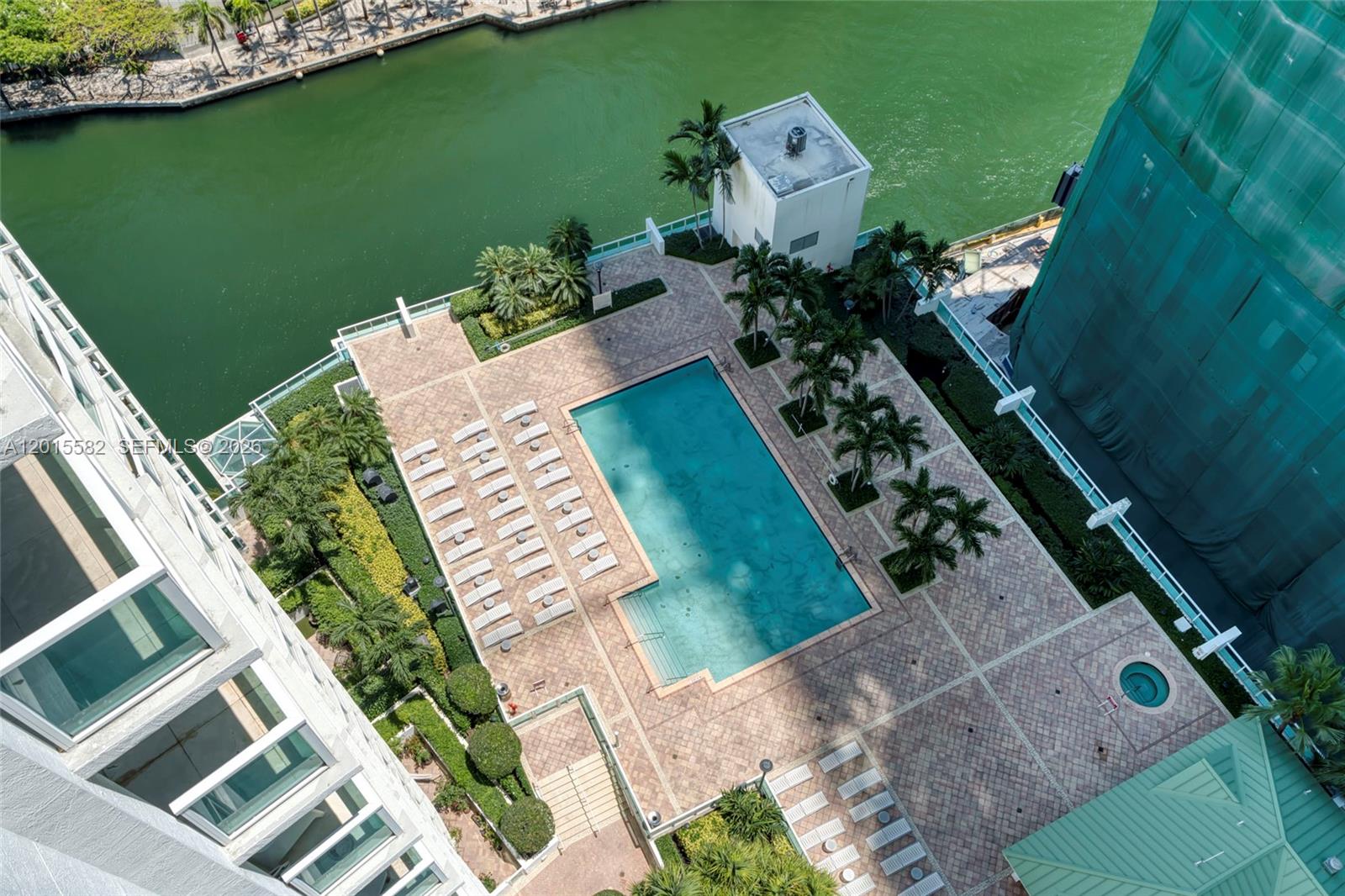 BRICKELL ON THE RIVER N T - Residential
