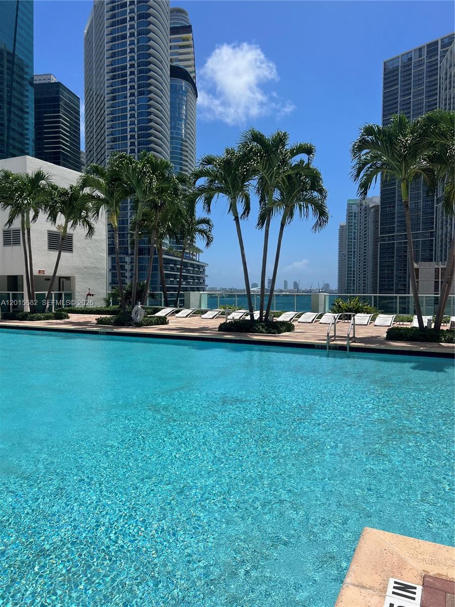 BRICKELL ON THE RIVER N T - Residential
