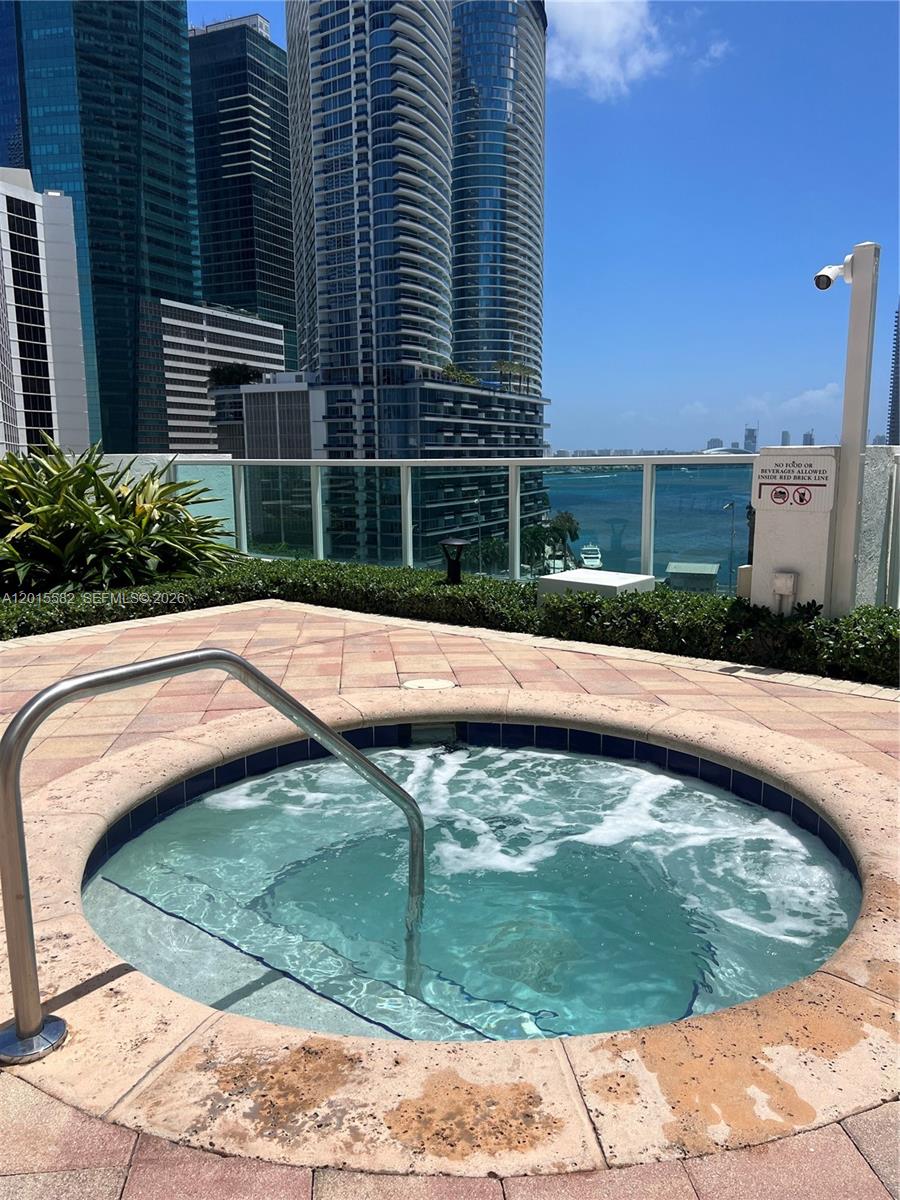 BRICKELL ON THE RIVER N T - Residential