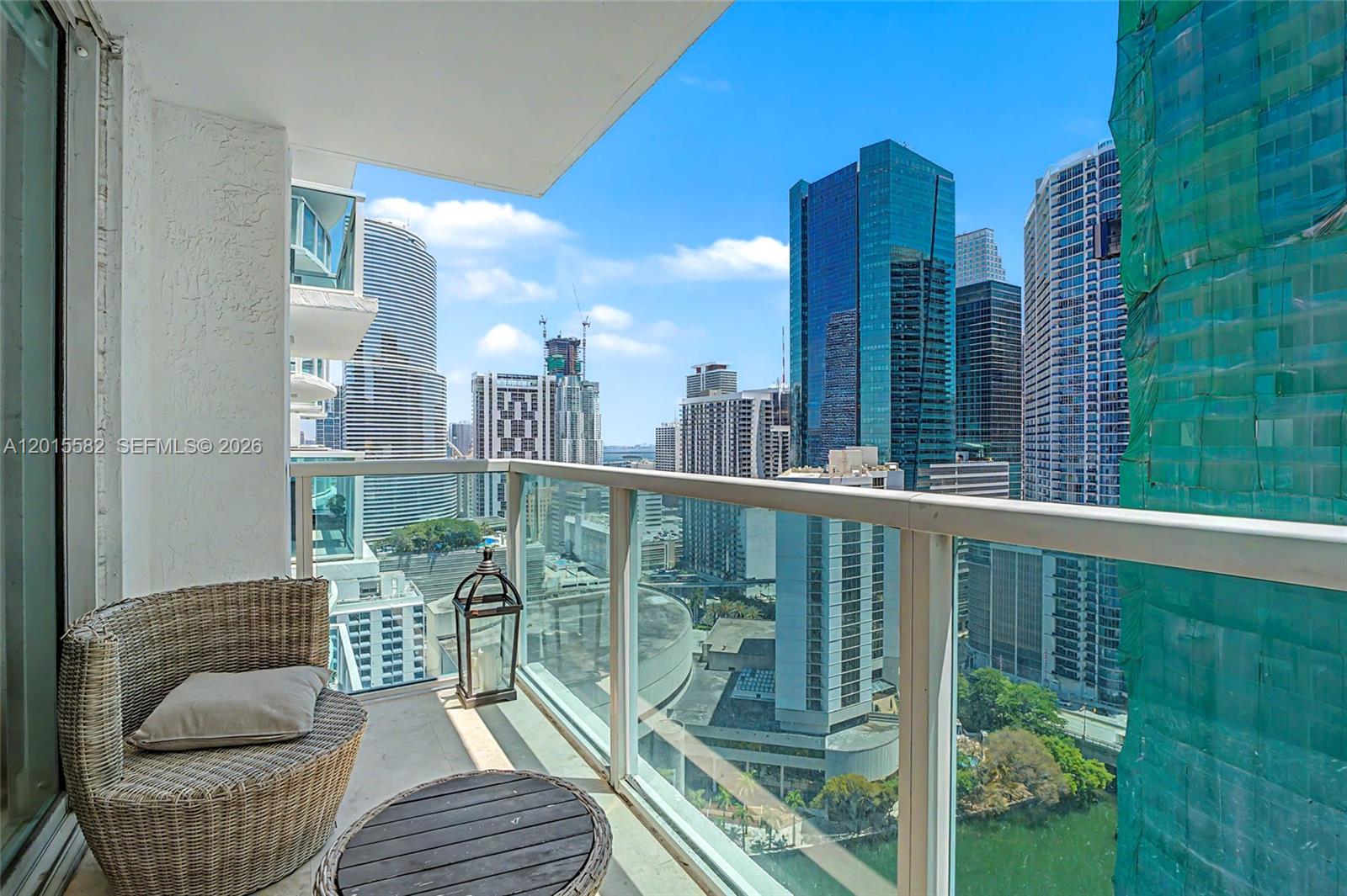 BRICKELL ON THE RIVER N T - Residential