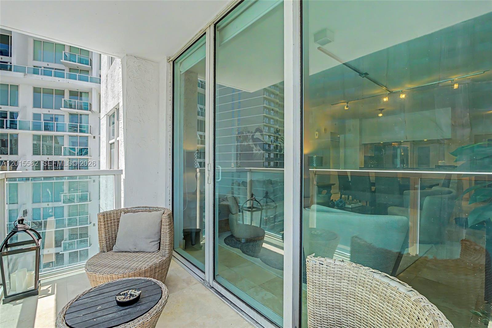 BRICKELL ON THE RIVER N T - Residential