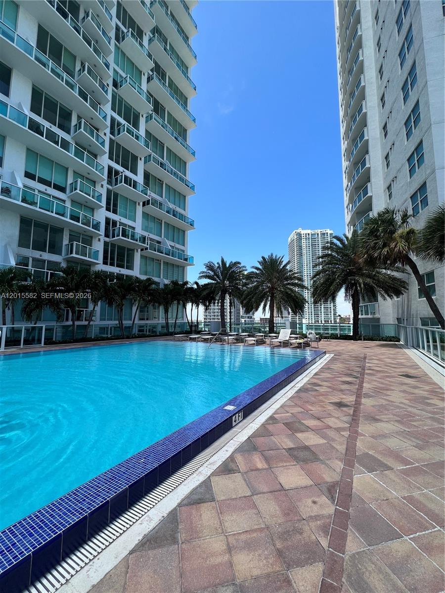 BRICKELL ON THE RIVER N T - Residential