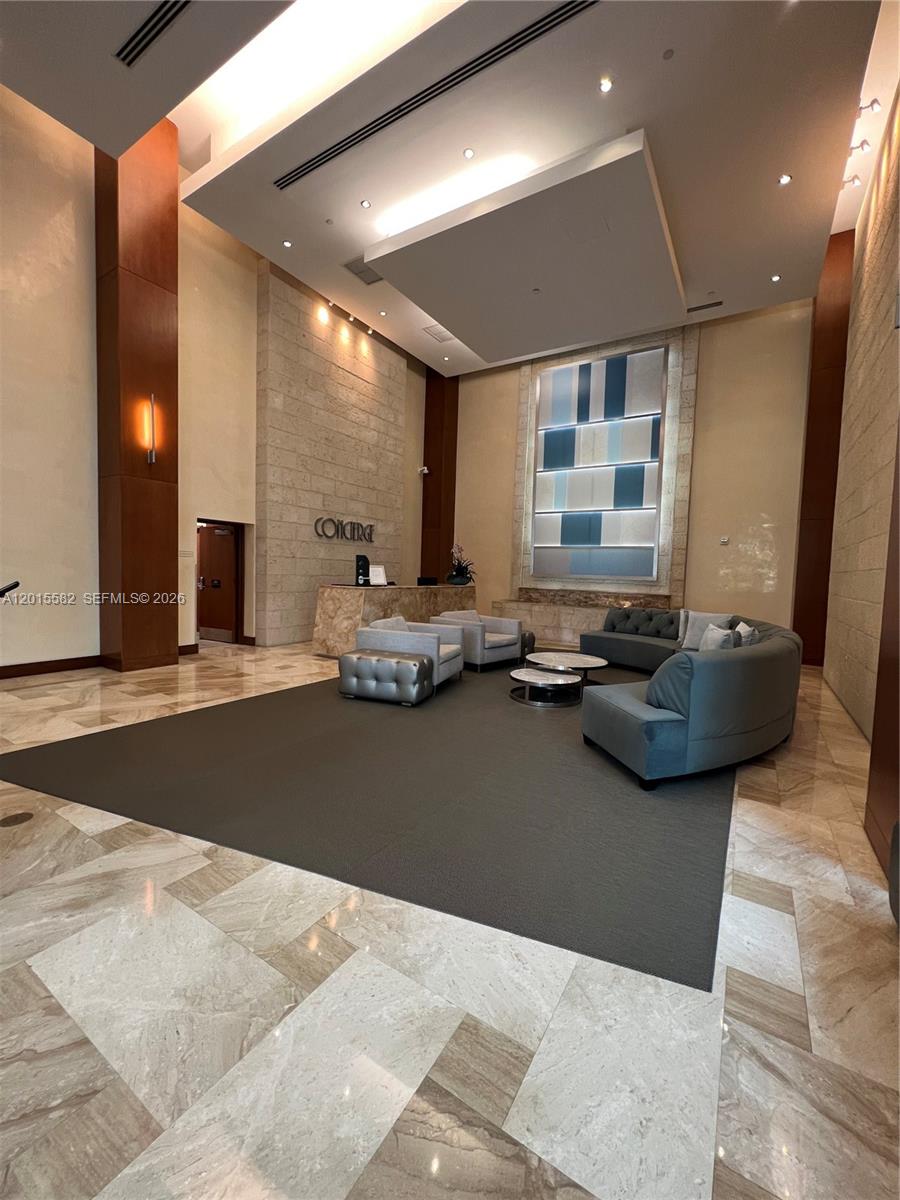 BRICKELL ON THE RIVER N T - Residential