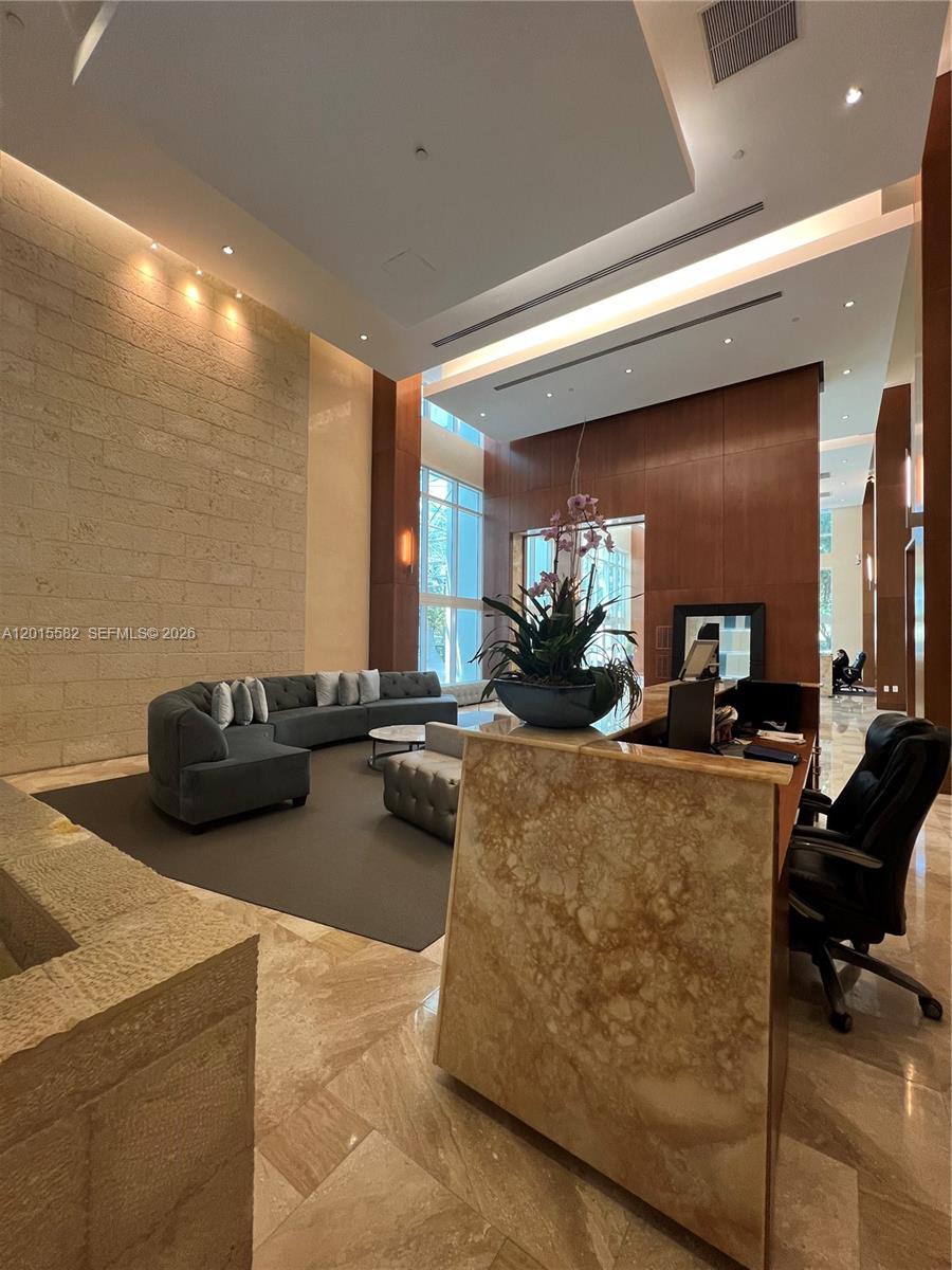 BRICKELL ON THE RIVER N T - Residential