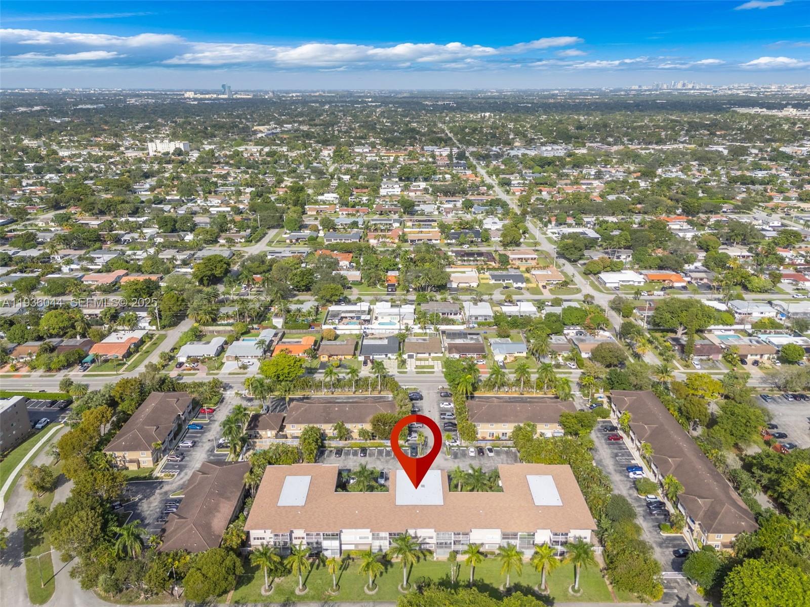 HILLCREST COUNTRY CLUB AP - Residential