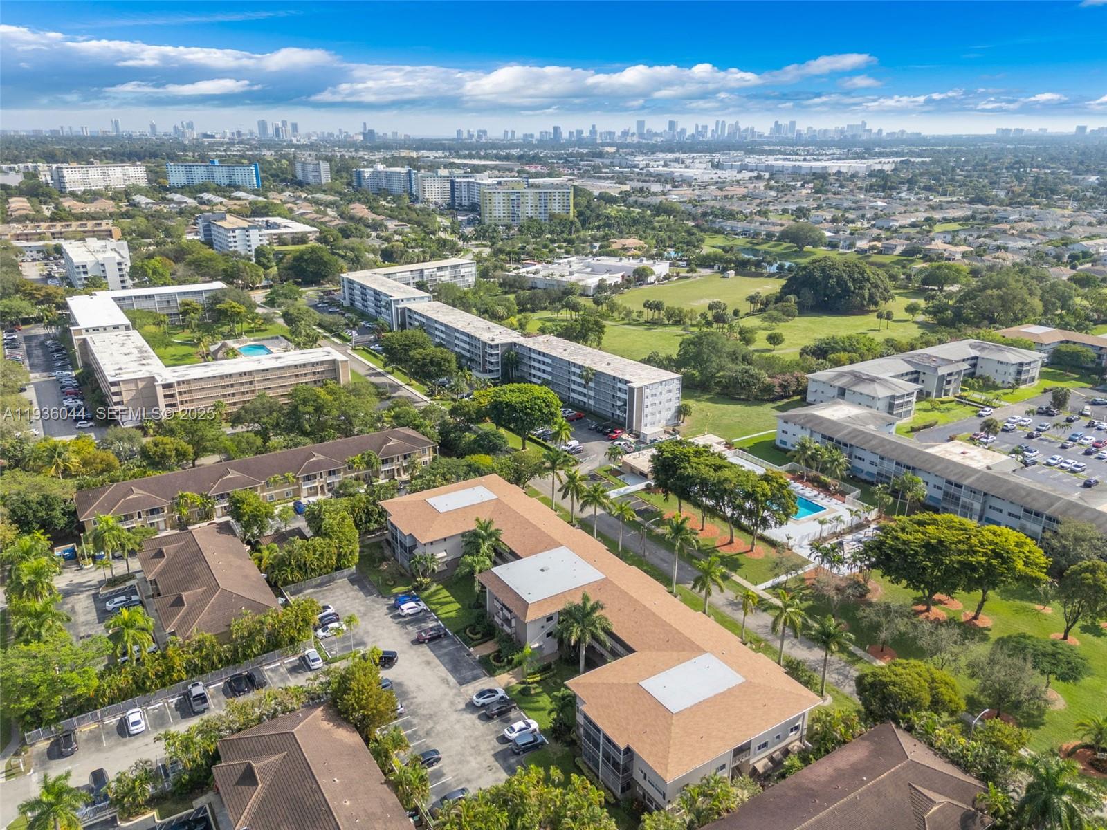 HILLCREST COUNTRY CLUB AP - Residential