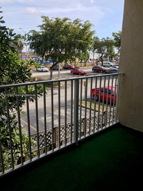 DORAL GARDENS II CONDO - Residential Lease