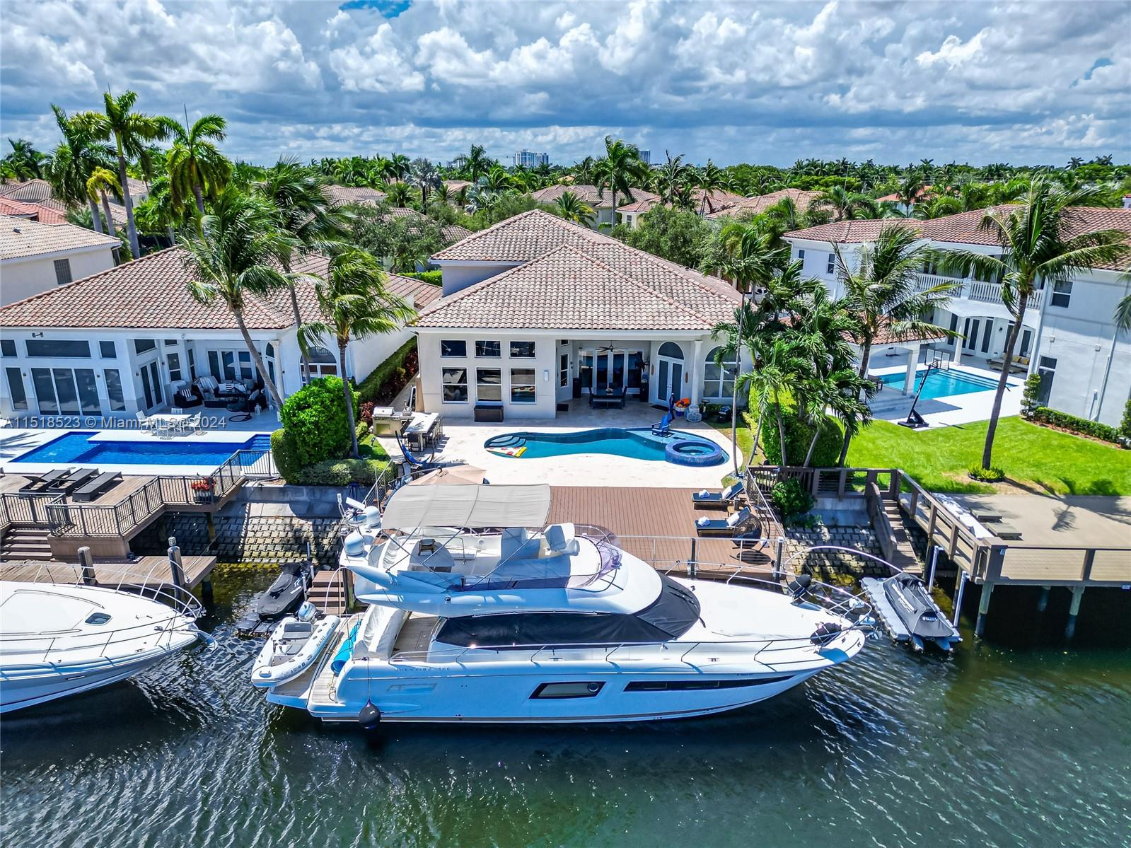 FULLY FURNISHED LUXURY DREAM HOME ON THE WATER IN HOLLYWOOD FOR RENT LONG TERM! 

Gated Community with premium facilities (tennis courts, basketball courts, gym, playgrounds, swimming pool, etc)
4 Bedroom / 4.5 Baths
50 Foot Boat Dock 
Swimming Pool w/ Hot tub 
Smart House 

*option for not furnished*