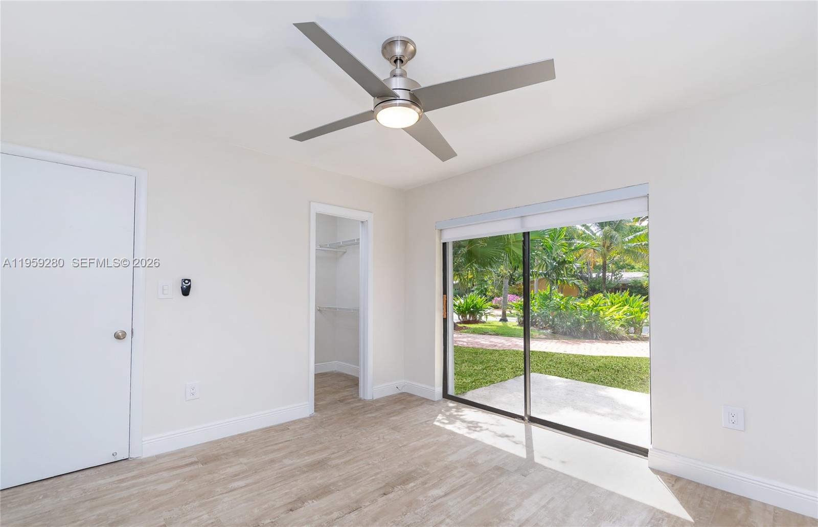 TROPICAL ISLE HOMES SUB 4 - Residential