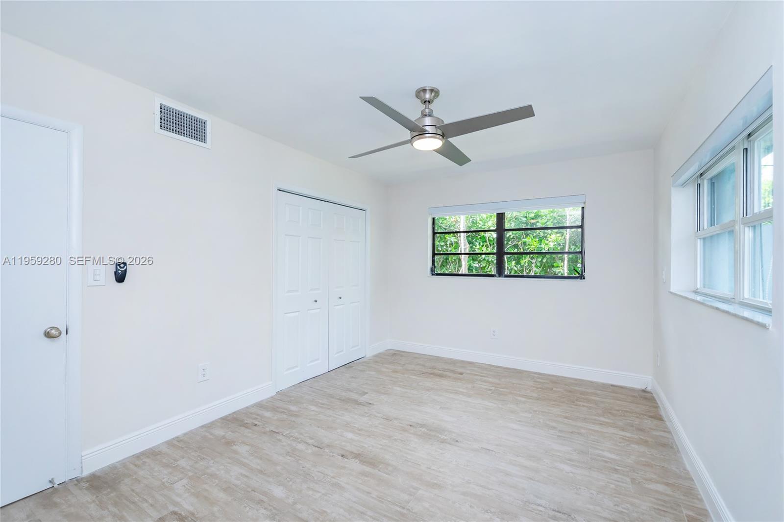 TROPICAL ISLE HOMES SUB 4 - Residential