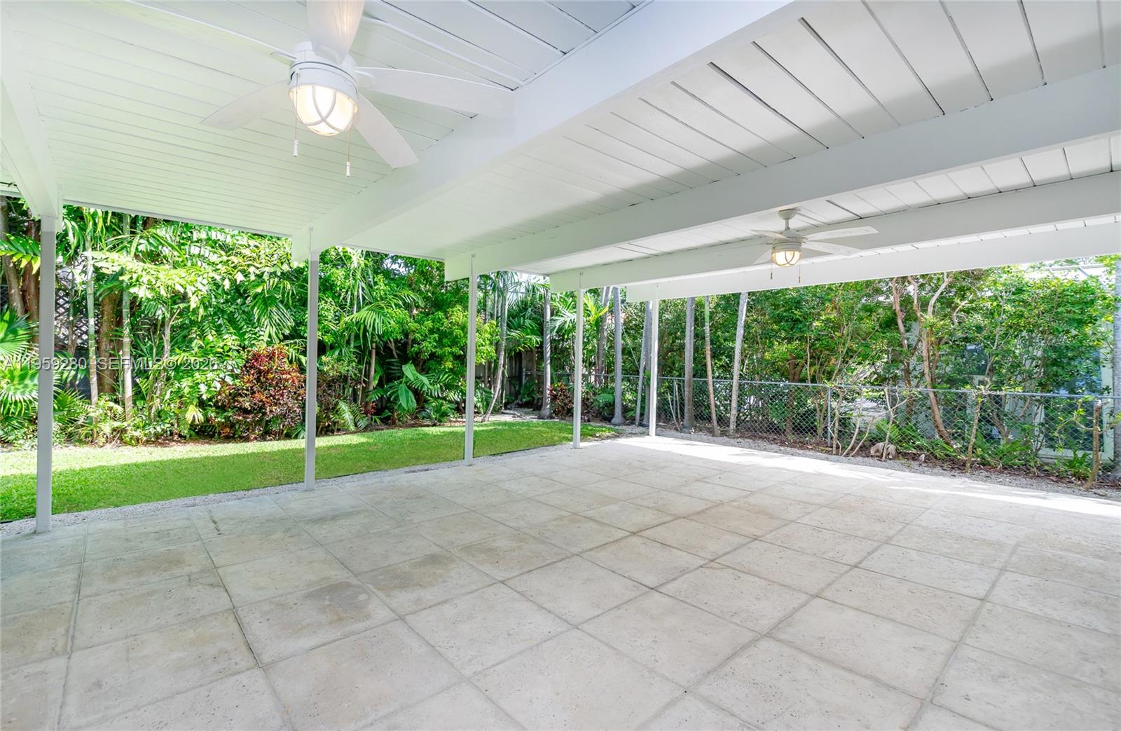 TROPICAL ISLE HOMES SUB 4 - Residential